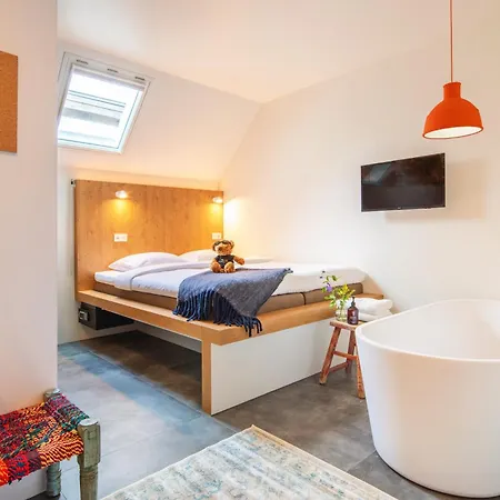 Bunk * Amsterdam